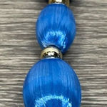 Stunning VINTAGE Satin Thread Photo 0