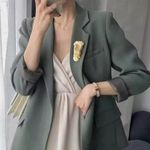 Abstract Gold Face Brooch – Vintage Modernist Costume Jewelry Pin Photo 2