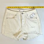 RSQ  Ivory/ Cream High Rise Short 2 Distressed Fringed Button Closure Size 26 NWT Photo 3