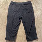 st. john's bay  Pants Women's 12 Cropped Capri Black Stretch Cuffed Cotton Casual Photo 3