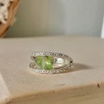 NRT Green & Silver Two Shank Ring “Venus” Avon Signed Peridot Eye Art Deco Jewelry Photo 3