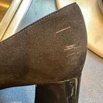 Bandolino  Black Suede Block Heels Gold Logo Hardware Slip Resistant Shoe Sz 7.5 Photo 12