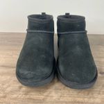 UGG  Black Mini Women's Boot Youth Size 6 or Women's Size 8 SKU#24325 Photo 1