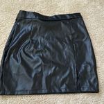 Amazon Black Leather Skirt Photo 0