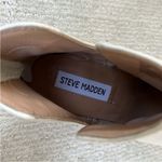 Steve Madden EUC  Leather Thrived Heeled Ankle
Boots Ivory Size 7 Photo 8