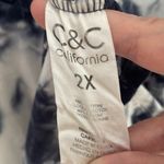 C&C California C & C California Tie Dye V Neck Tee 2XL Photo 2