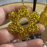 Large Lucite Yellow Glitter Flower Retro Earrings Yellow Photo 2