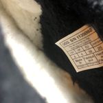 UGG  Classic Mini Platform Boots In Black Photo 8