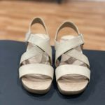 Life Stride  Womens Sincere Wedge Sandals Bone/Tan 7 Photo 2