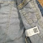 True Religion
Jimmy SN Crop Denim Jacket Size Medium EUC Photo 9