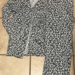 Womens Tommy John gray white black Patterned Pajama Top and bottom set Size M Photo 1