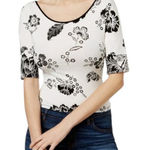 Guess  XS 1/4 sleeve top Lace-up Back/ Open back white with black floral print‌ Photo 0