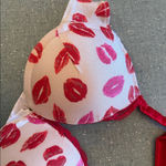 Beach Bunny  Steal My Kisses Padded Bikini Top Lips Photo 6