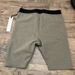 Fear of god Essentials  biker shorts olive green Photo 6