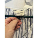 Universal Threads Universal Thread Top Women S Small Blue Striped Button Up Short Sleeve Shirt Photo 3