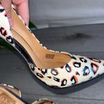 L.A.M.B. Snow leopard stiletto pointed
Heels / Pumps Photo 6