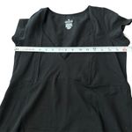 Torrid  women’s black vneck short sleeve top size 00 EUC Photo 3