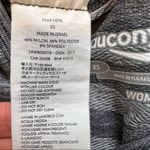 Saucony  Gray Seamless Dash Hoodie The Colorado Running Company. Size XSm… Photo 5