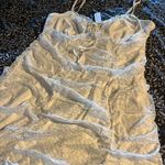 Divided  white lace dress Photo 1