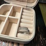 Boutique Ring Photo 0