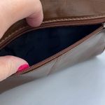 Vintage leather Ashwood crossbody satchel bag nut brown smooth leather. Photo 4