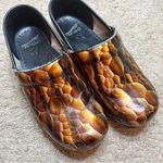 Dansko  Professional Shoe, Size 38 or 7.5-8.  Good Used‎ Condition. Photo 0