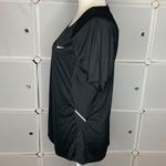Nike  Dri-Fit Short Sleeve Athletic Shirt Size Large Photo 4