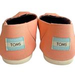 Toms x Meuf Paris Rosie The Riveter Coral Canvas Alpargata Classic Slip Photo 6