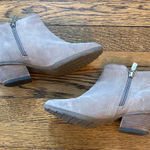 Blondo  Women's Tan waterproof Ankle Boots, 6.5 Photo 0