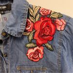 Black Label  Embroidered Appliqué Long Sleeve Button-down Shirt size small Photo 2