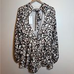 Endless Rose Endless‎ Rose Maize Printed Shimmer Ruffle Romper Photo 2