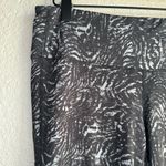 Athleta 🖤 Black Abstract Print Zebra Chaturanga Capri Leggings Photo 2