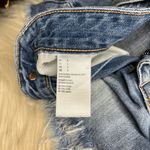 American Eagle  floral embroidery denim shorts sz 4 Photo 2