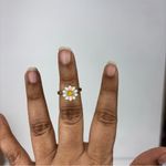 Goldtone Daisy Flower spinner fidget Ring split back Gold Photo 7