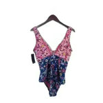 Palisades Beach Club NWT V Photo 5