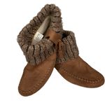 Airwalk  Suede Moccasins with Sweater‎ Photo 4