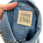 Furst of a Kind  Cropped Denim Chambray Top w/ Logo Overall Size Medium‎ Photo 3