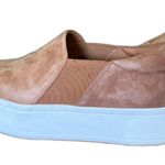 Vince Warren Platform Slip Photo 0