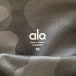 Alo Yoga Alo High-Waist Airbrush Capri Camo Photo 1