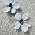 ZARA  White Flower Statement Earrings Photo 0