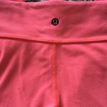 Lululemon Athletica hot pink Capri leggings size 8 workout leggings ankle pants Photo 2