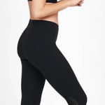 Spanx - Every.Wear Laser Wave 7/8 Leggings Very Black Athletic Gym Running Yoga Photo 0