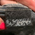 Daytrip (Buckle) Blingy Skull Shirt Photo 3