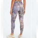 Fabletics Women’s Powerhold high waist Orchid Moon Rock leggings Size Small Photo 1