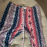 French Laundry  Printed Capri Leggings‎ Photo 9