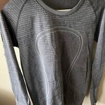 Lululemon Swiftly Tech Long Sleeve Shirt Photo 0