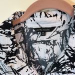 John Mark  White Black Abstract Top Medium Photo 2