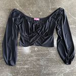 Elegant Black Off Photo 0