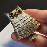 Signed Avon Solid Perfume Holder Brooch Pin Gold Tone Owl With Green Rhinestone Photo 6