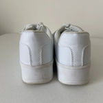 No Boundaries  women’s white fashion sneakers‎ — size 6.5 Photo 2
